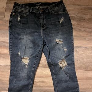 Judy Blue high rise cuffed distressed jean capris.